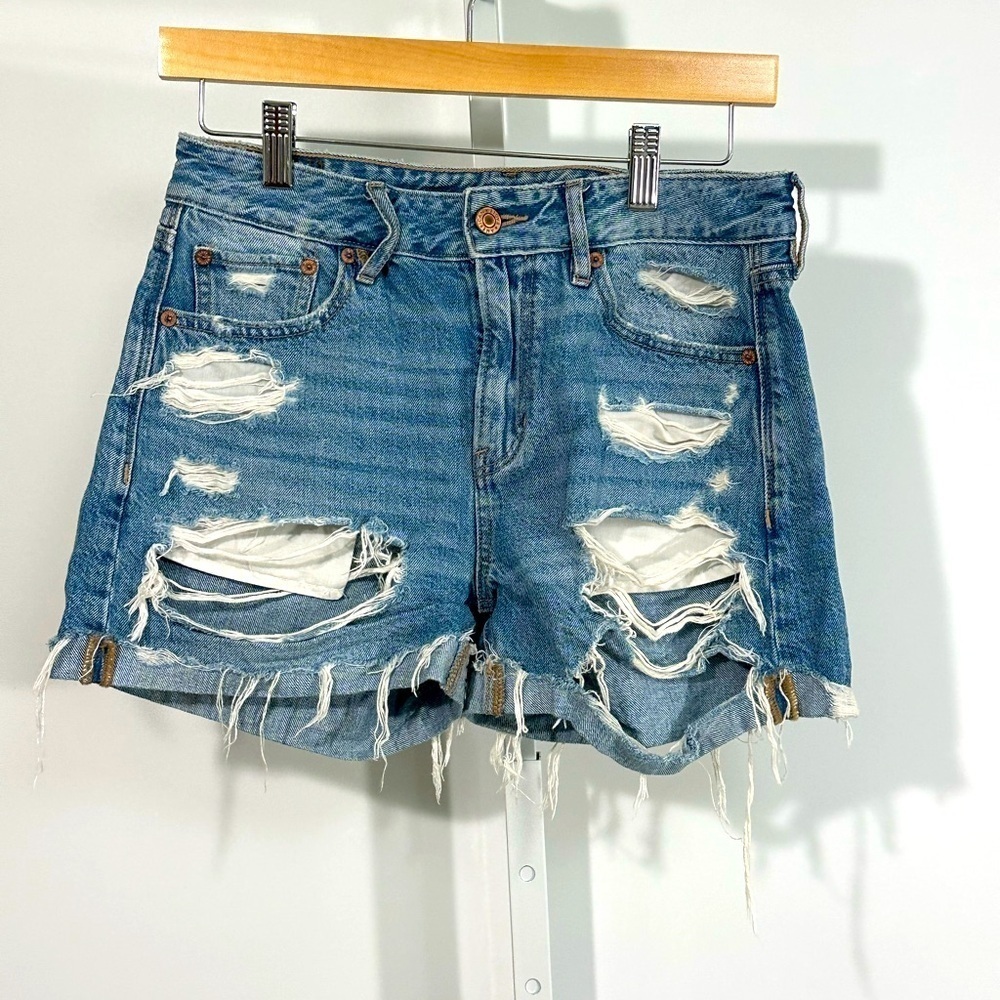 American Eagle High Rise Distressed Denim Shorts Women’s 0 Cutoff Raw Hem
